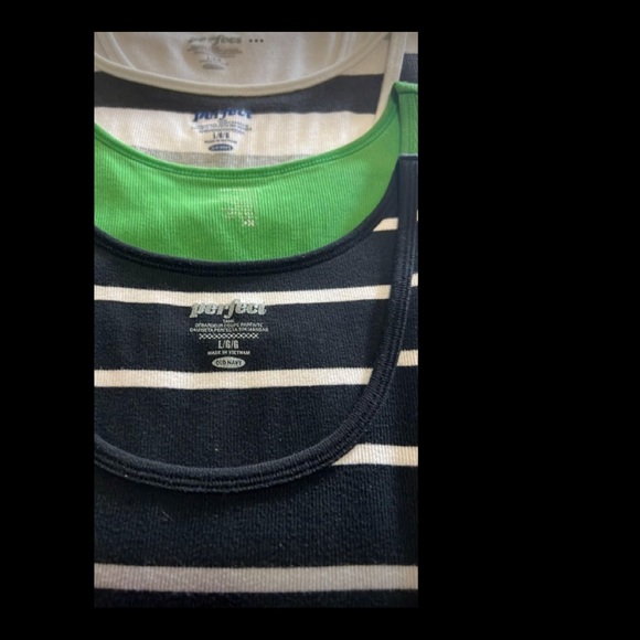 Lot of 9 OLD NAVY tanks - Picture 5 of 10